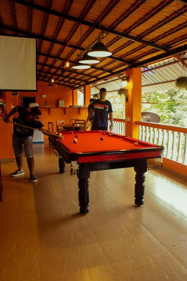 Bonds Hostel Candolim Dış mekan fotoğraf
