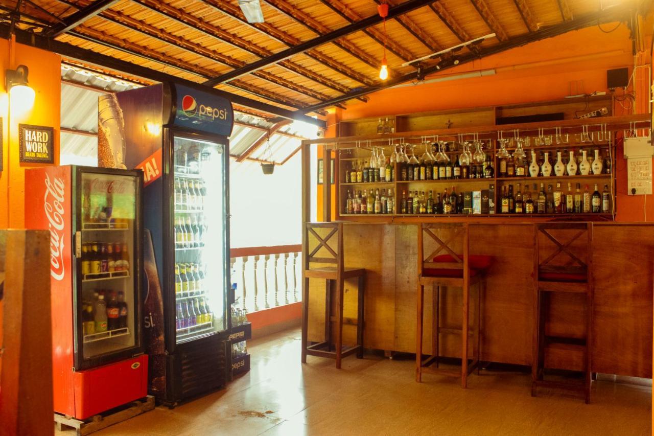 Bonds Hostel Candolim Dış mekan fotoğraf