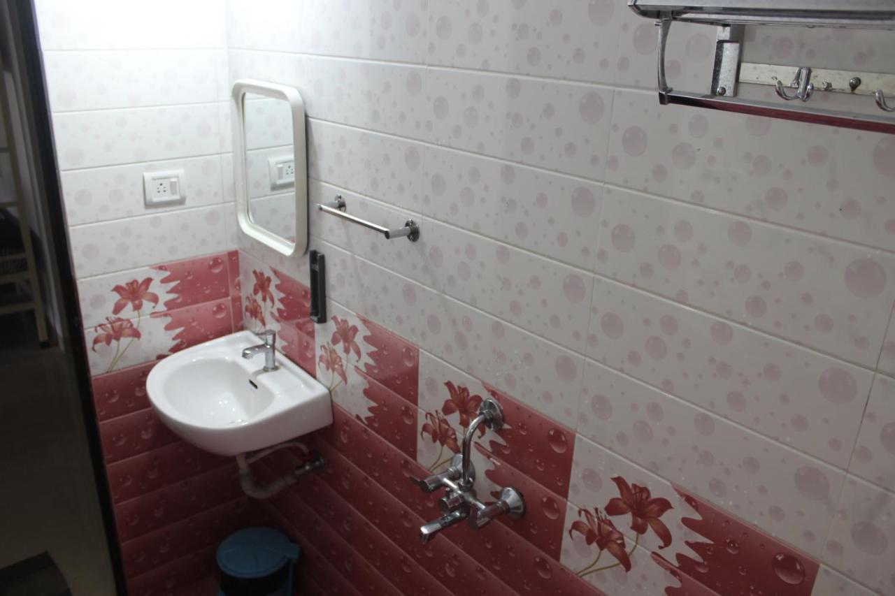 Bonds Hostel Candolim Dış mekan fotoğraf