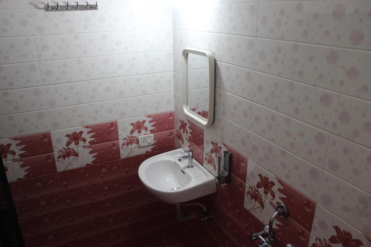 Bonds Hostel Candolim Dış mekan fotoğraf