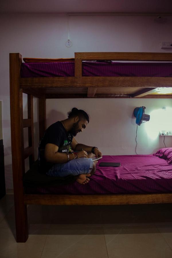 Bonds Hostel Candolim Dış mekan fotoğraf